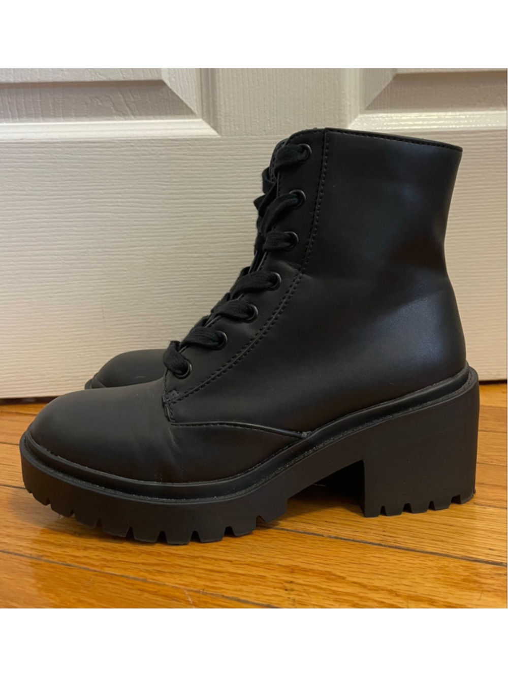 Target - Universal Thread - Women's Black Combat Boots Size 6M